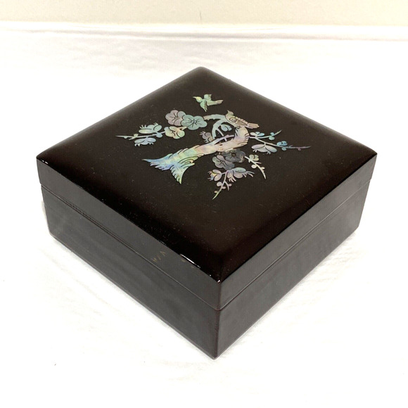 Vintage Asian lacquer ware trinket jewelry box abalone shell inlay floral design - Picture 4 of 7